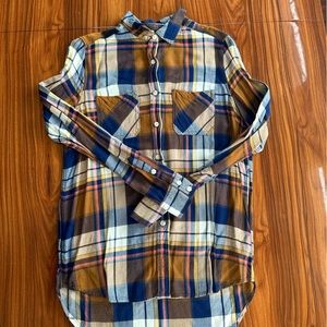 Women’s Mossimo Long Sleeve Plaid Button Up